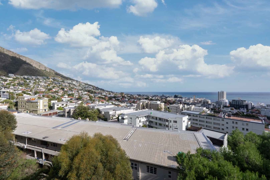 3 Bedroom Property for Sale in Sea Point Western Cape